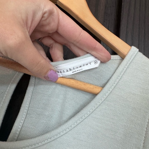 Light Gray Sleeveless Romper - Picture 3 of 4